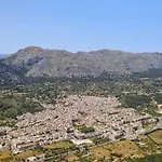 Pau فيلة بويينسا